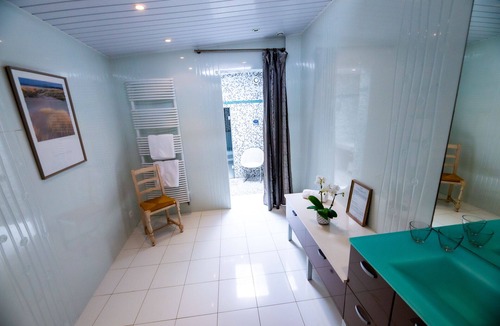 L'Oudon Bed & Breakfast | BLUE SPA Suite 2 pers JACCUZZI AND PRIVATE HAMMAM, breakfasts and SPA access
