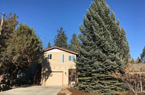 Bend House | Blue Spruce Guesthouse - Walkable to river trail and downtown Bend