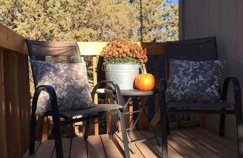 Bend House | Blue Spruce Guesthouse - Walkable to river trail and downtown Bend