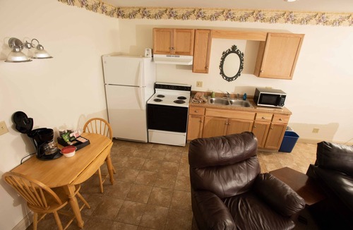 Massena Hotel | Blue Spruce Motel