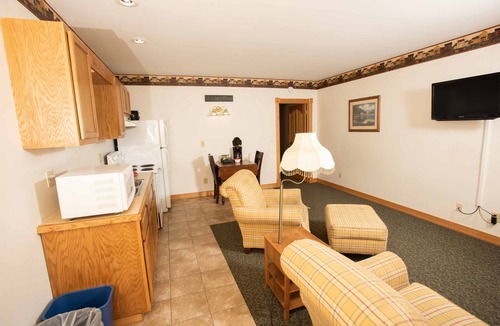 Massena Hotel | Blue Spruce Motel