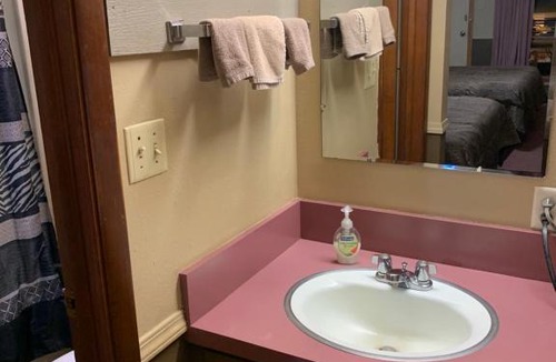 North Platte Hotel | Blue Spruce Motel