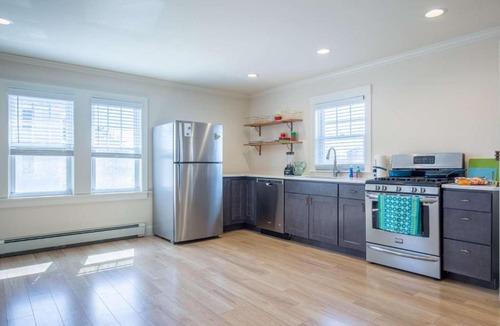 Salisbury House | Blue Star