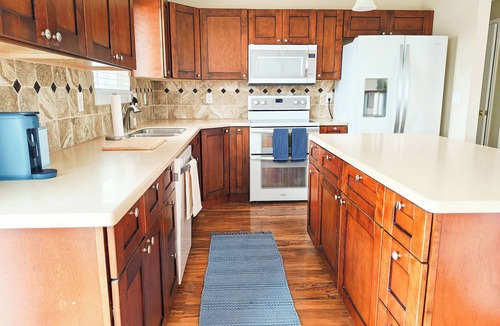 West Jordan House | Blue Summit Stay Quiet Luxury w/Mountain Views