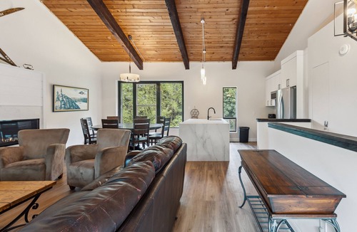 The Blue Mountains House | Blue View Chalets