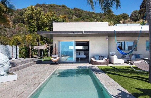 Badalona Villa | Blue Villa Barcelona