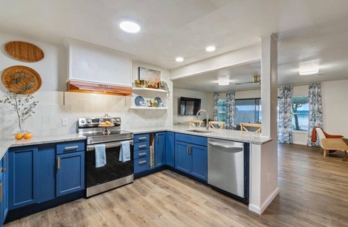 Belton House | Blue Vista, lake view, hot tub, fire pit, covered patio