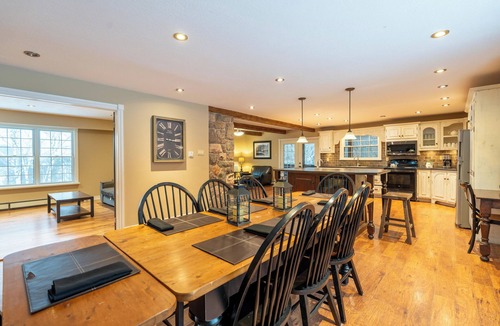 Lake of Bays Cottage | Blue Water Acres
