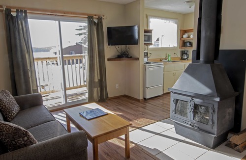 Lake of Bays Cottage | Blue Water Acres