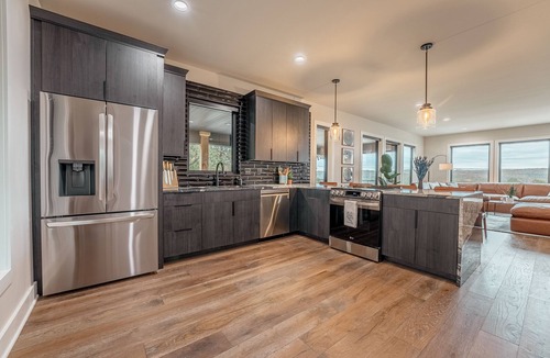 Mountain Home House | Blue Water - Modern Lake House