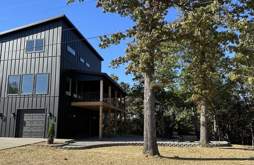 Mountain Home House | Blue Water - Modern Lake House