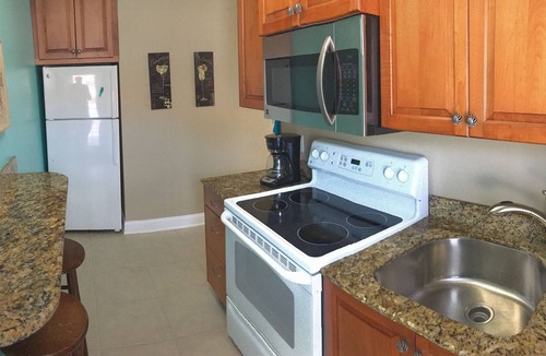 Sunset Beach Hotel | Blue Waters Treasure Island