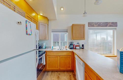 Pacific Beach House | Blue Wave Cottage