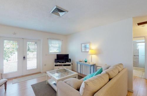 Holmes Beach Villa | Blue Wave Villa East
