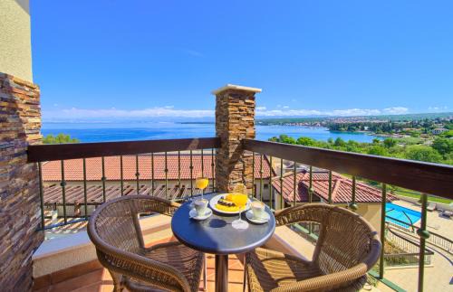 Zidarici Hotel | Blue Waves Resort