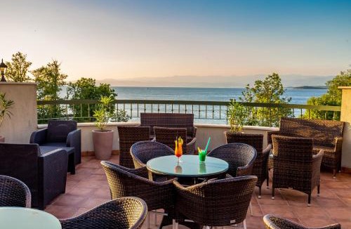 Zidarici Hotel | Blue Waves Resort