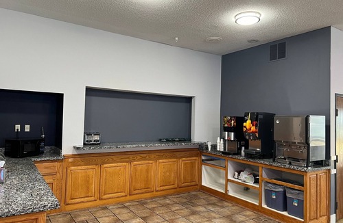 Eagan Hotel | Blue Way Inn Eagan Extended Stay - 1 King Bed Non Smoking