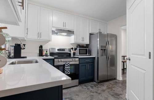 Catoosa House | Blue Whale Bungalow @ Route 66/Hard Rock Casino
