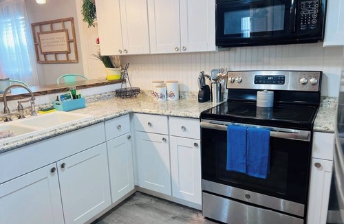 Abilene House | Blue Willow Country Cottage!