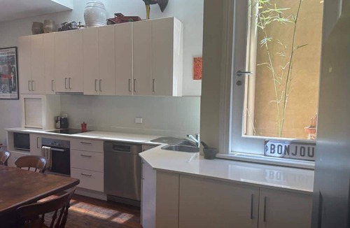 Annandale House | Blue Wren - Pet Friendly 3BR House with parking