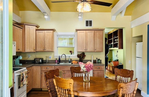 Hadley Cottage | Bluebear Cottage