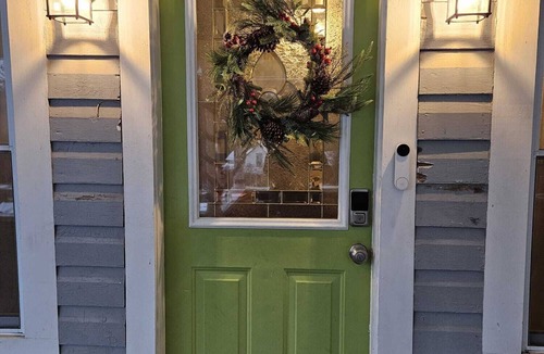 Hadley Cottage | Bluebear Cottage