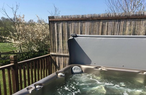 Castle Bytham Cottage | BLUEBELL 4* Lodge ..
