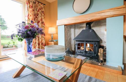 Rugeley House | Bluebell Cottage