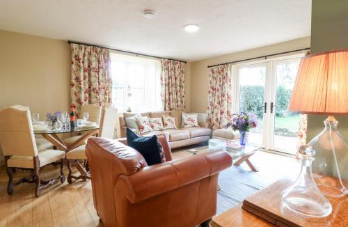 Rugeley House | Bluebell Cottage