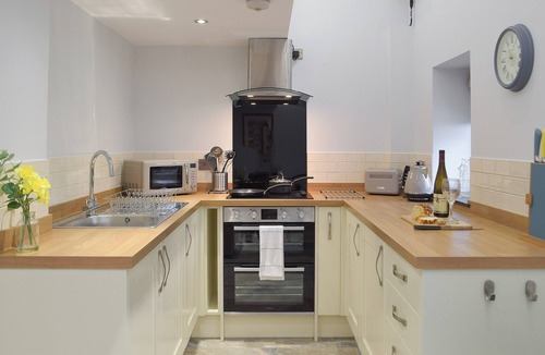 Cardigan Cottage | Bluebell Cottage - UK12988