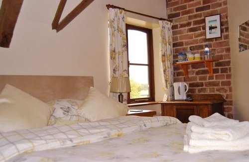 Upton Snodsbury Bed & Breakfast | Bluebell Farm