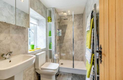 Compton Dundon House | Bluebell House