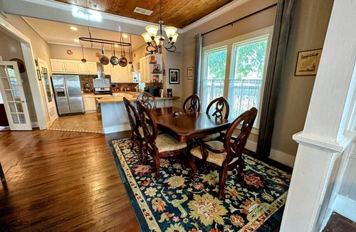 Taylor House | Blueberry Bungalow in Taylor TX