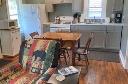 Plattsburgh Cabin | Blueberry Cottage Lake Champlain