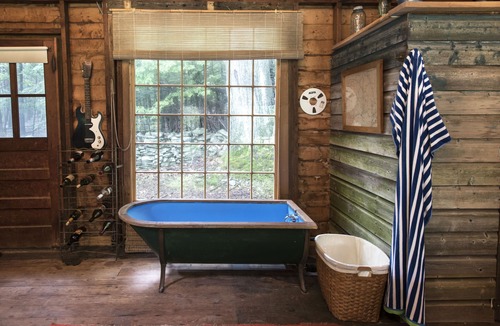 Willow Cabin | BLUEBERRY HILL CABIN