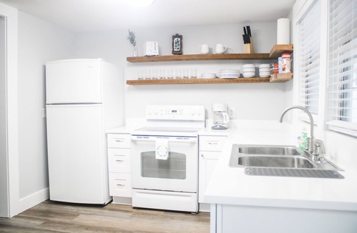 Poplarville House | Blueberry Manor Pearl Suite