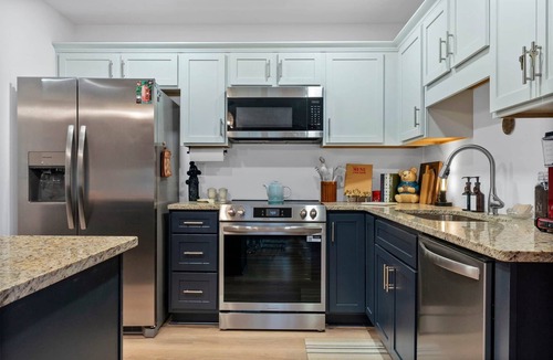 Scottsville House | Blueberry On Cherry - Scottsville, KY