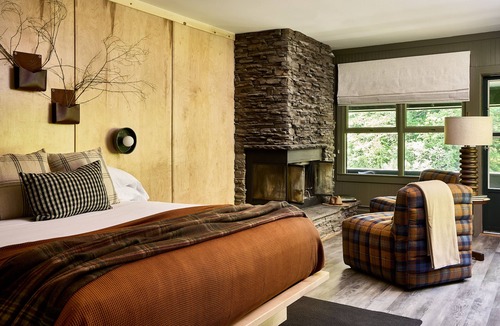Stowe Area Hotel | Bluebird Cady Hill Lodge
