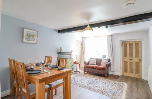 Bury St Edmunds House | Bluebird Cottage