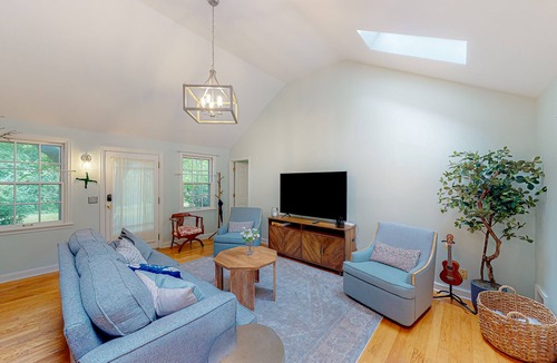 Woodbine House | Bluebird Cottage | House in Nashville