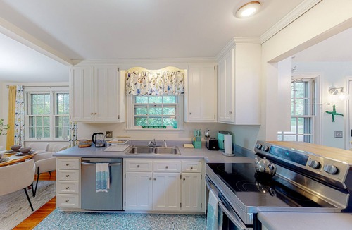 Woodbine House | Bluebird Cottage | House in Nashville