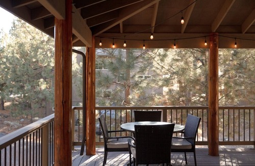 RiverWild House | Bluebird Day - Big River, Luxurious 4BR home in Bend, perfect for families or groups of up to 8.