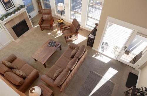 RiverWild House | Bluebird Day - Big River