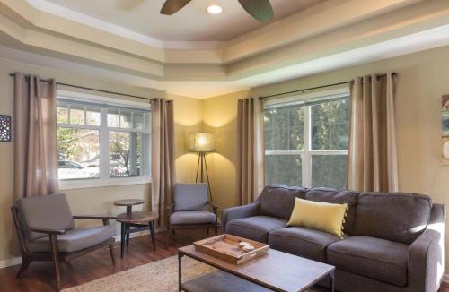 River West House | Bluebird Day - Cascadia Craftsman