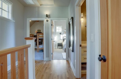 River Terrace House | Bluebird Day - Downtown Awbrey