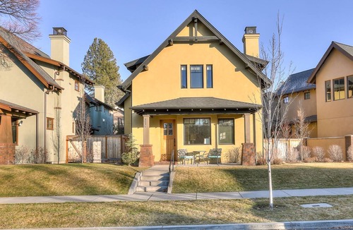 River Terrace House | Bluebird Day - Downtown Awbrey