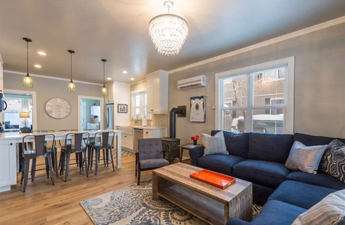 Old Bend House | Bluebird Day - Fuller Cottage