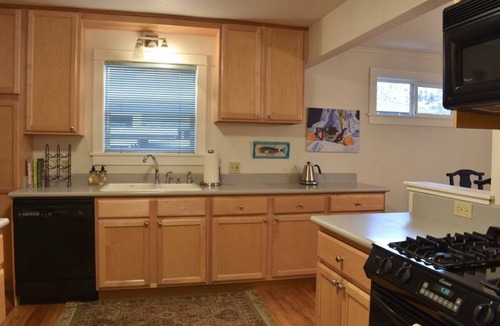 River West House | Bluebird Day - Kokanee Cottage