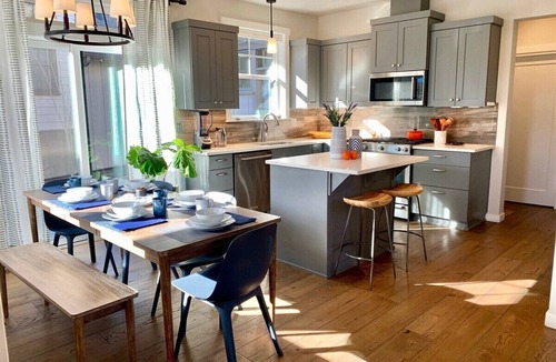 Sagewood House | Bluebird Day - River Trail House