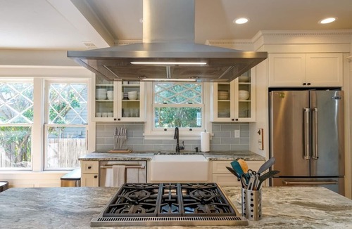 River Terrace House | Bluebird Day - Soleil Bungalow